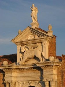The victory monument atop the entrance to the Arsenal in Venice.  The inscription reads VICTORIAE NAVALIS MONUMENTUM MDLXXI.  No further details needed.