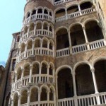 The palazzo Contarini has a distinctive staircase which has long since been nicknamed "del bovolo" -- of the snail.
