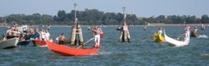 A glimpse of the leaders last year, heading from out in the lagoon into the Grand Canal of Murano and the home stretch.