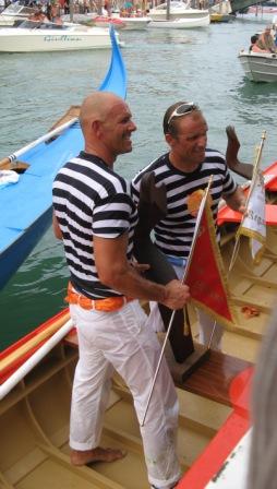 This year's first and second-place finishers.  Igor Vignotto on the left (red pennant) and Rudi Vignotto (white pennant).  They were adversaries, but only sort of; not only are they cousins, but they have rowed together for years.