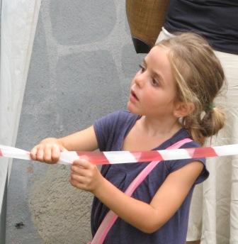 Then we all followed the scent of the scorching sausage and ribs to the local festa.  This little girl out with her grandmother has the most astonishing pre-Raphaelite face.  I just can't stand the thought of her walking around with a cell phone and tattoos.  Must be getting old.