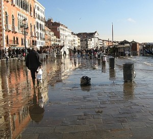 Technically one could say there was still acqua alta at the Piazza San Marco but it has obviously begun to subside.